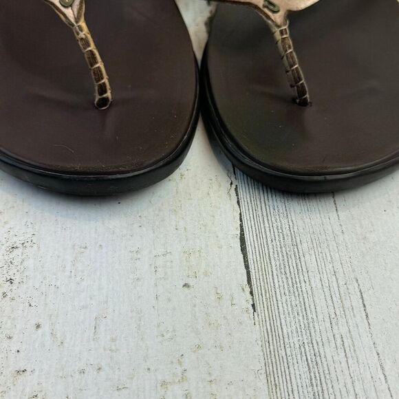 OluKai Ho'opio Leather thong sandals size W11 - Picture 7 of 7